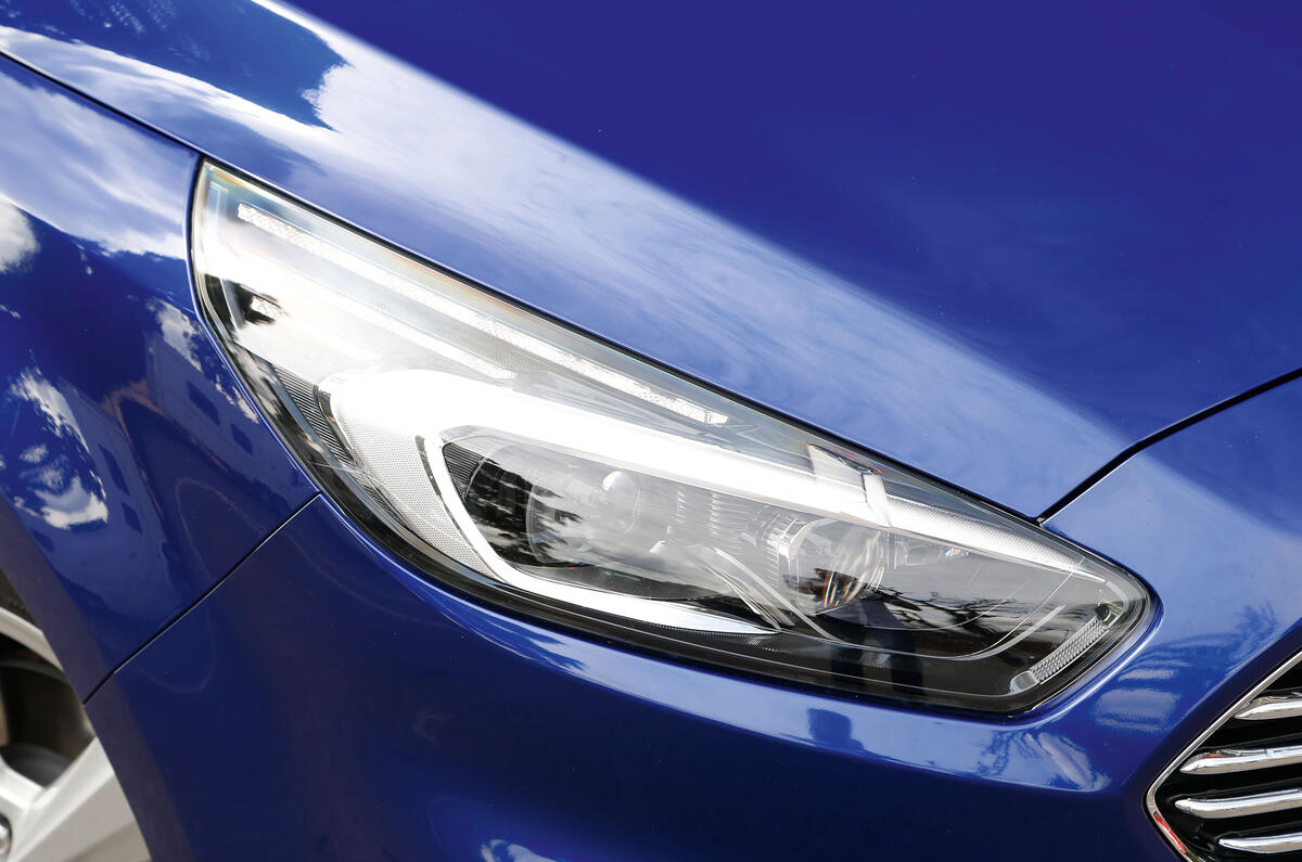 Ford S-Max LED day-running-lights