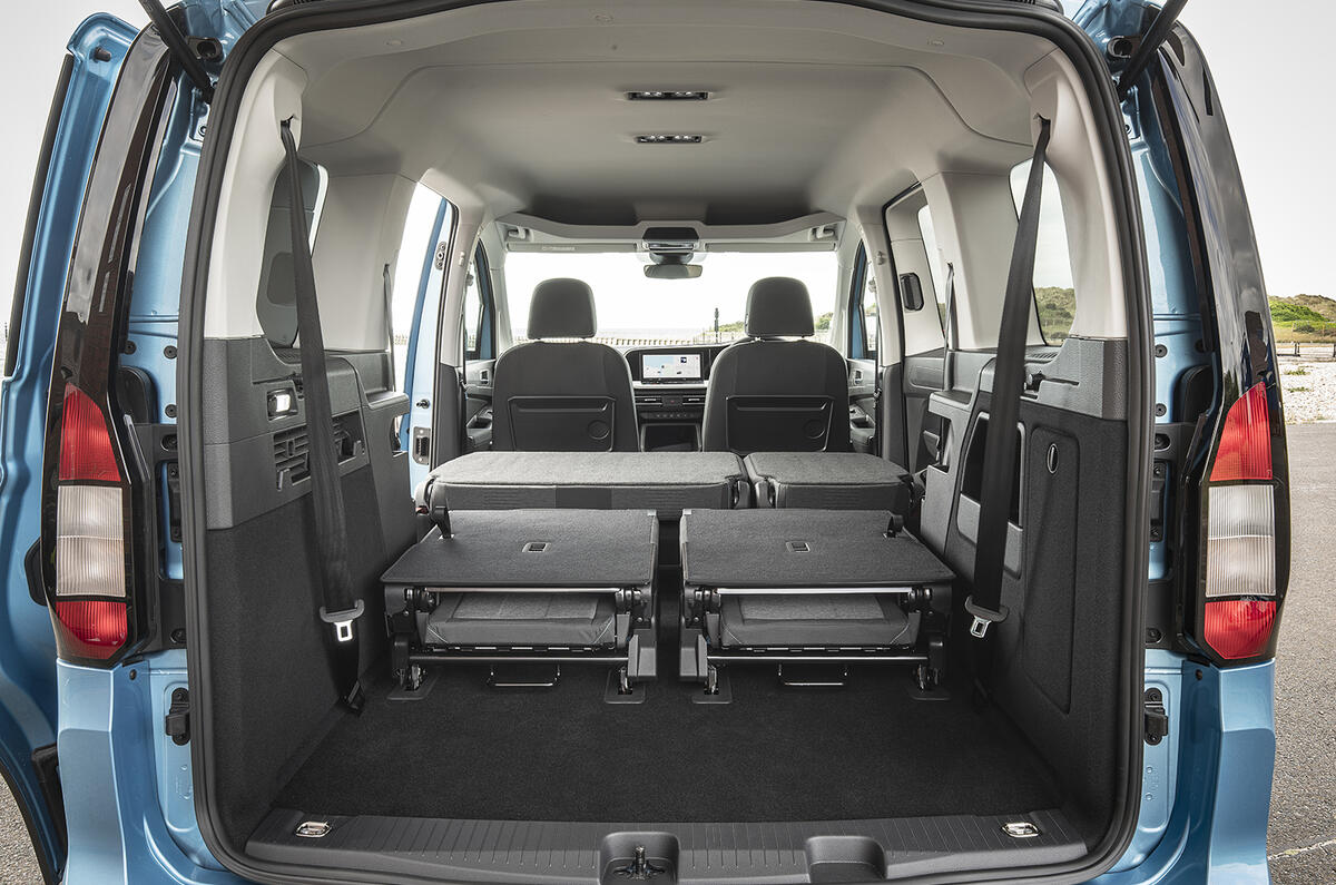 ford tourneo 42 boot ford tourneo 42 boot