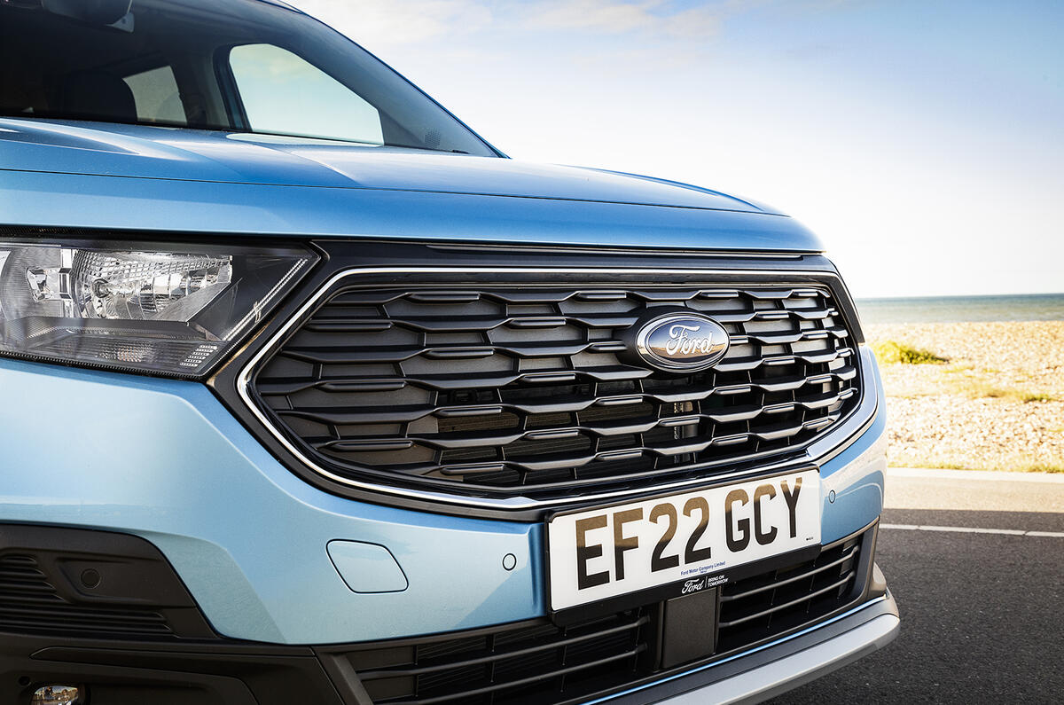ford tourneo 44 front grill ford tourneo 44 front grill