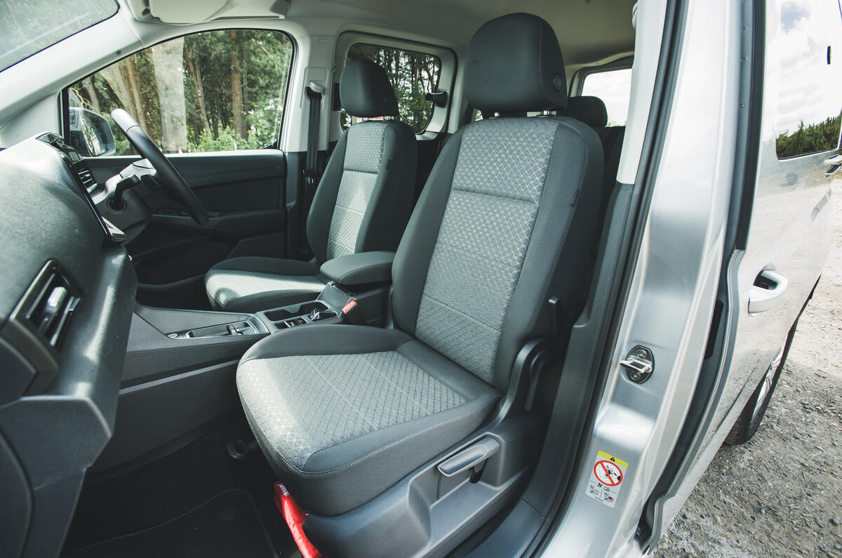 Ford Tourneo Connect avis 2025 012 