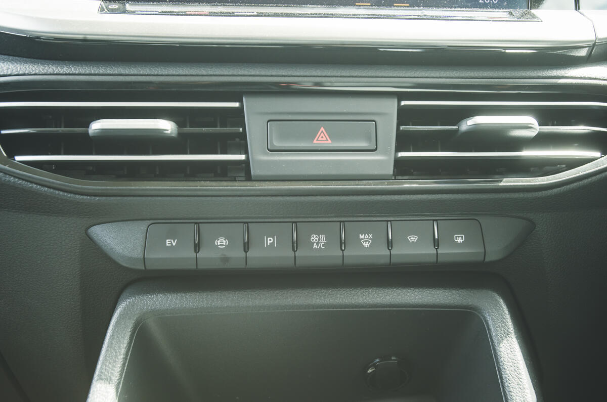 Ford Tourneo Connect avis 2025 014 