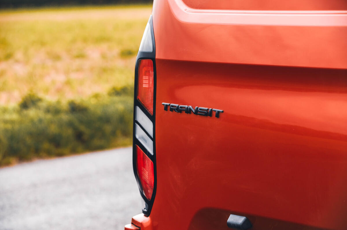 ford transit custon review 2024 09 badge