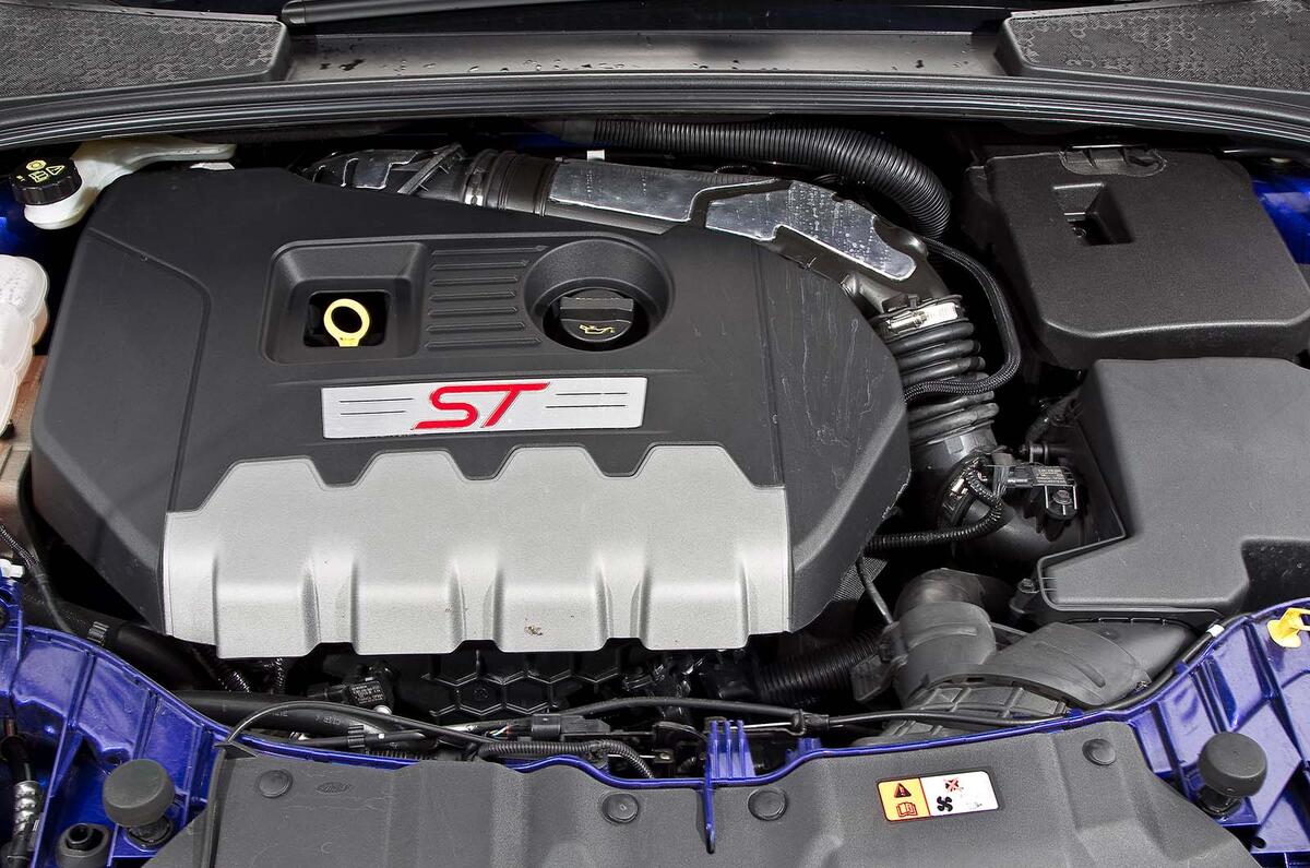 Ford Focus ST engine bay Ford Focus ST engine bay