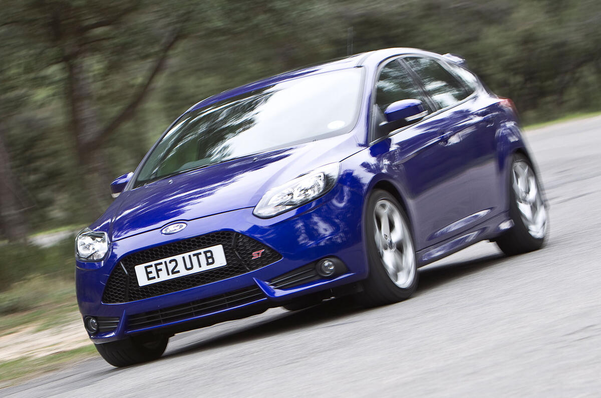 Ford Focus ST front three quarter tracking Ford Focus ST front three quarter tracking