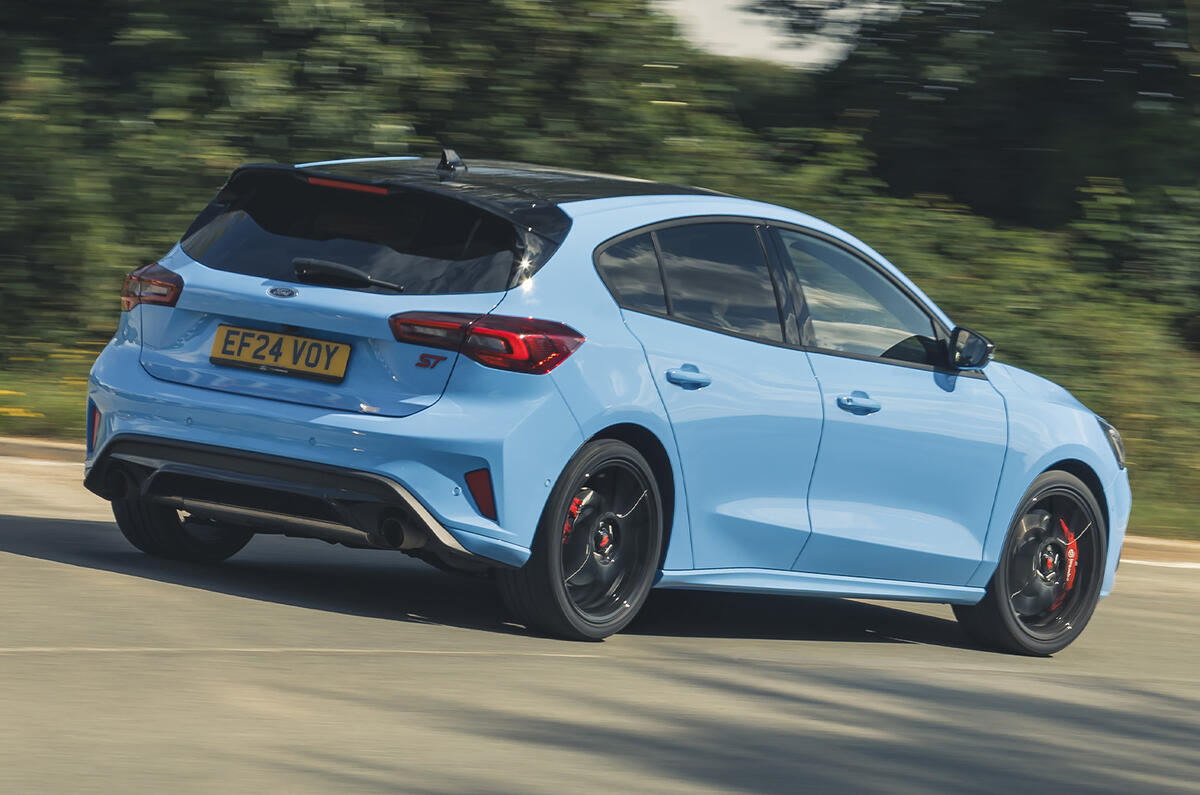 Ford Focus ST rear cornering Ford Focus ST rear cornering