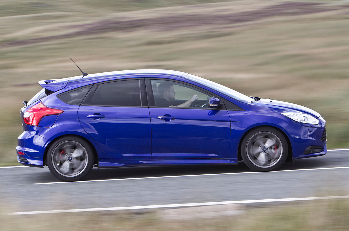 Ford Focus ST side Ford Focus ST side