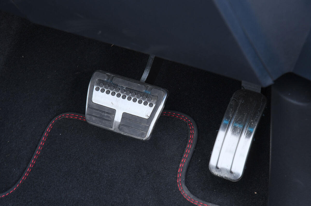 Ford Puma pedals