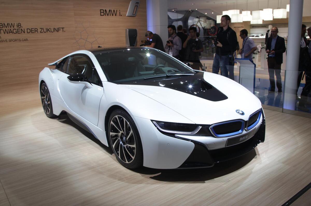 BMW i8 revealed in full