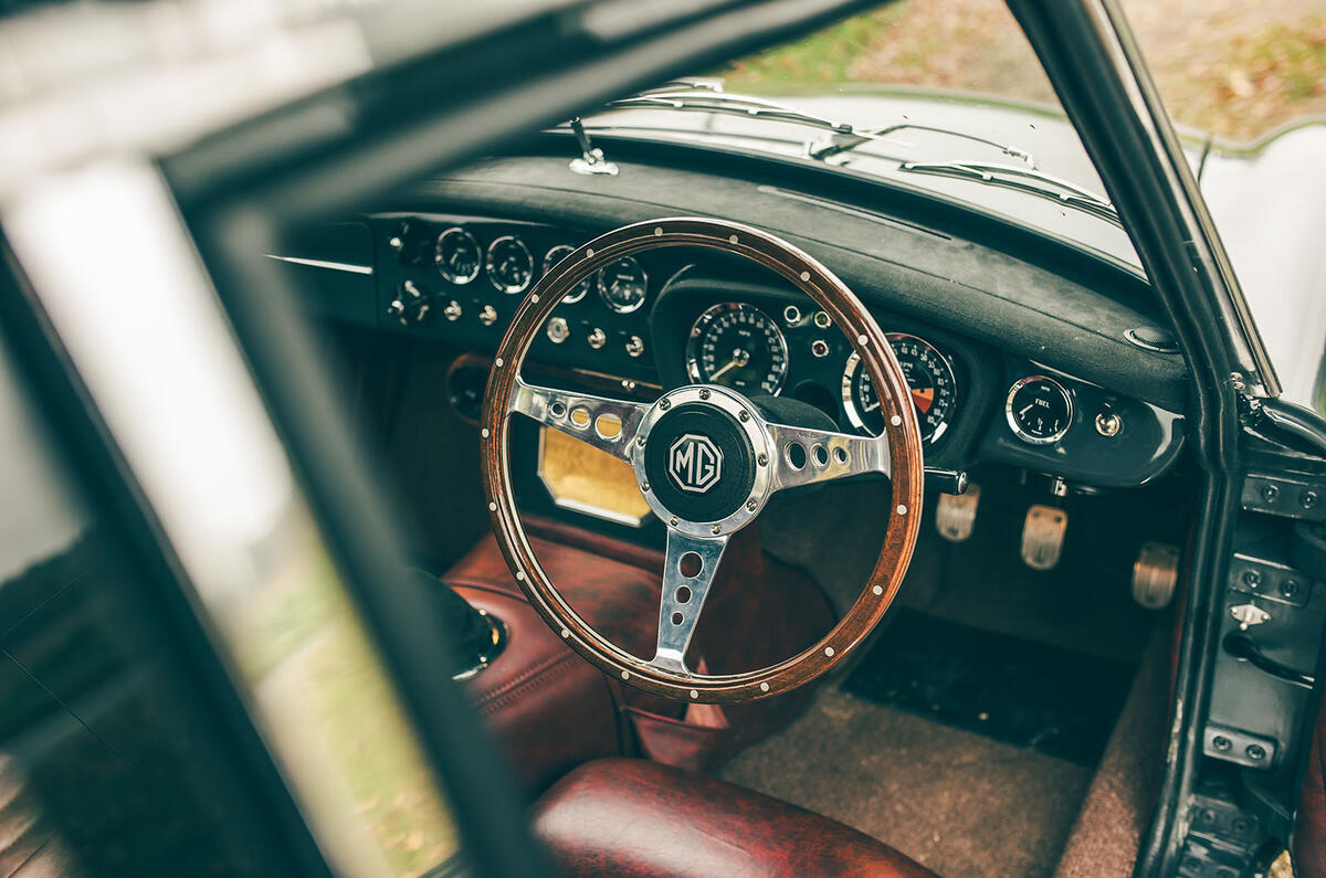 Frontline MGB review 2025 094 Frontline MGB review 2025 094