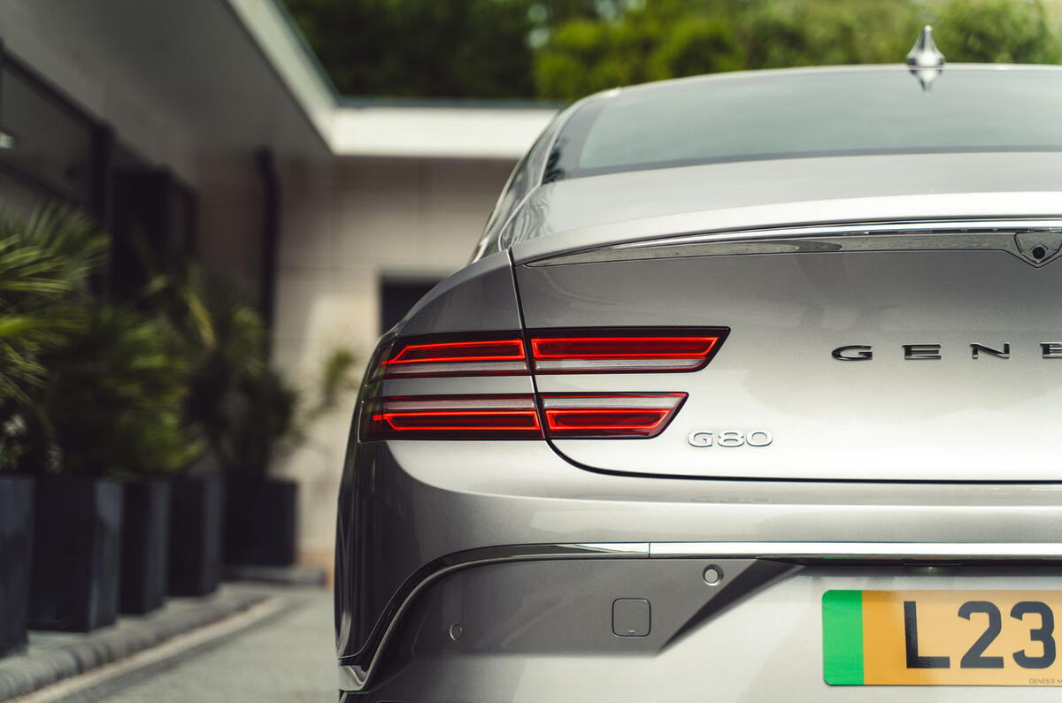 Genesis Electrified G80 compte-rendu 005 feux arrière