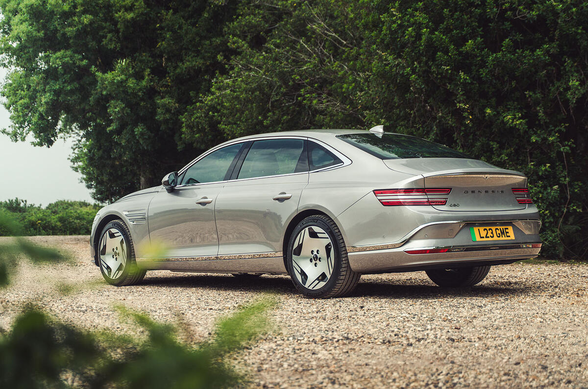 Genesis Electrified G80 avis 024 statique arrière