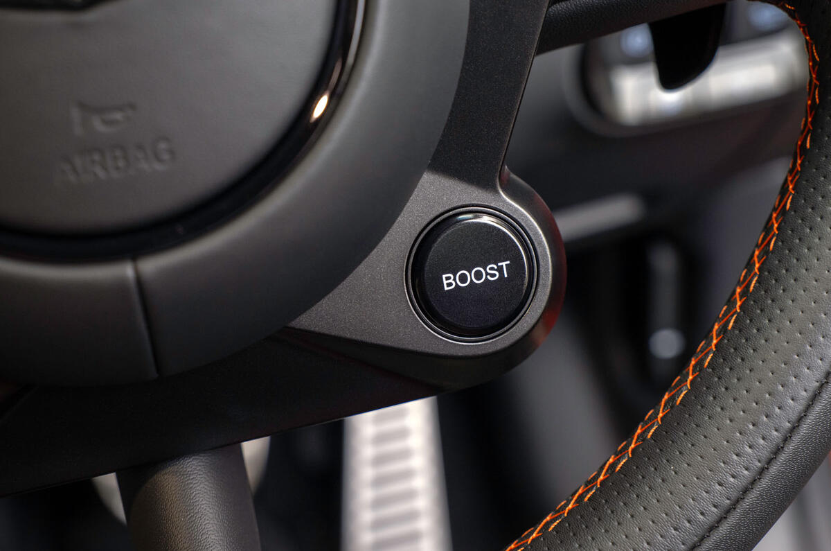 Genesis GV6 Magma review 2026 014