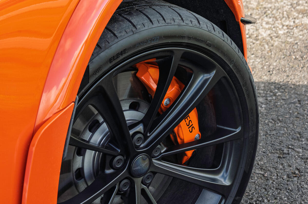 Genesis GV6 Magma review 2026 023