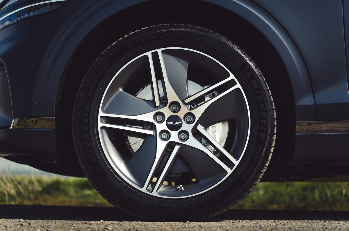 genesis gv70 electrified 008 genesis gv70 electrified 008