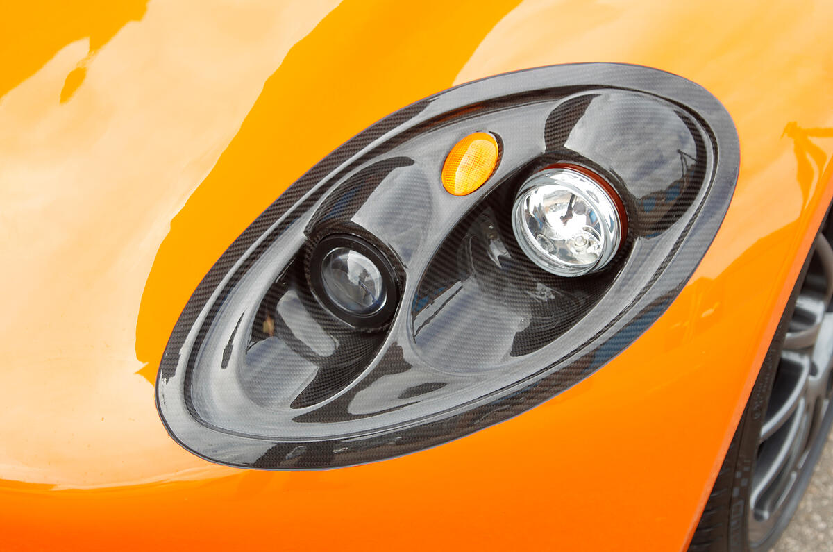 Ginetta G40 headlight