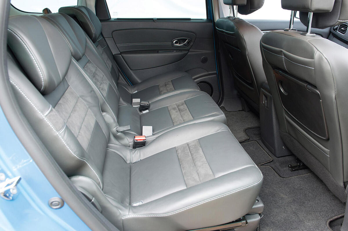 Renault Grand Scenic rear seats