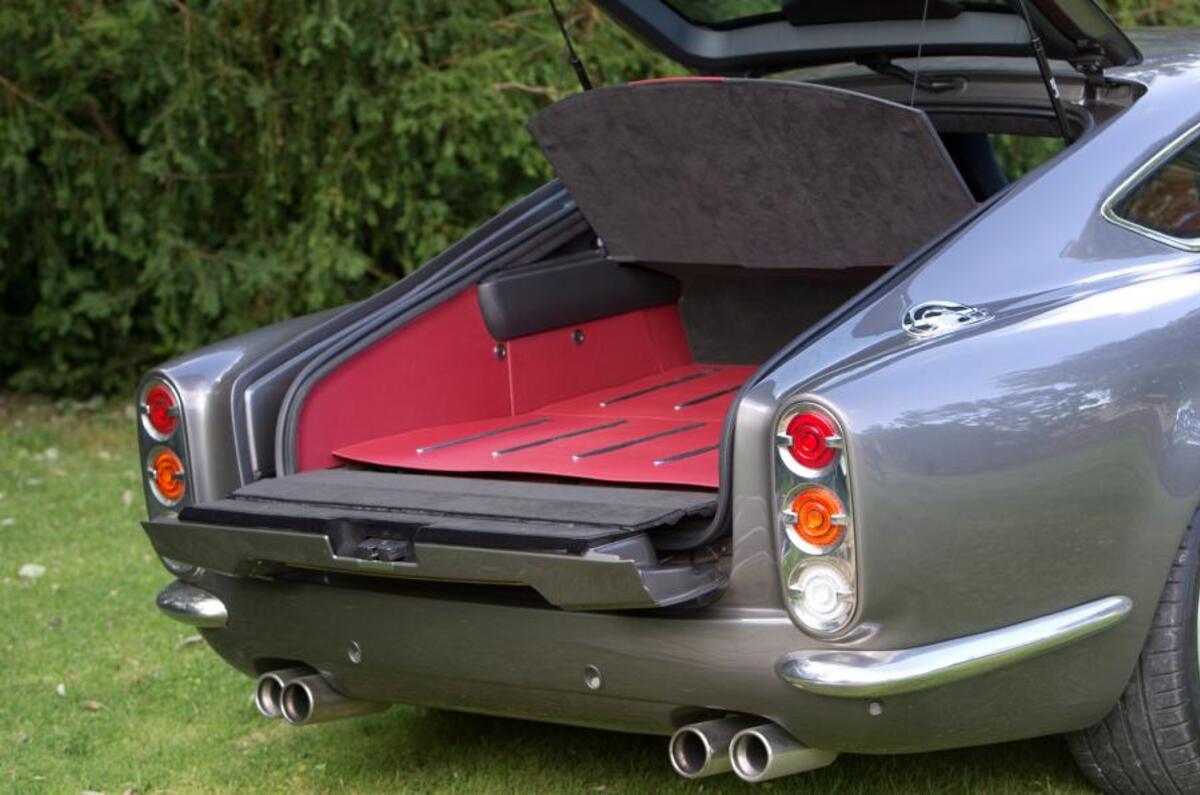 DB Speedback GT boot space