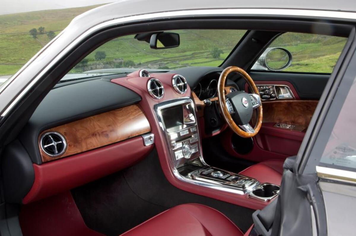 DB Speedback GT front seats