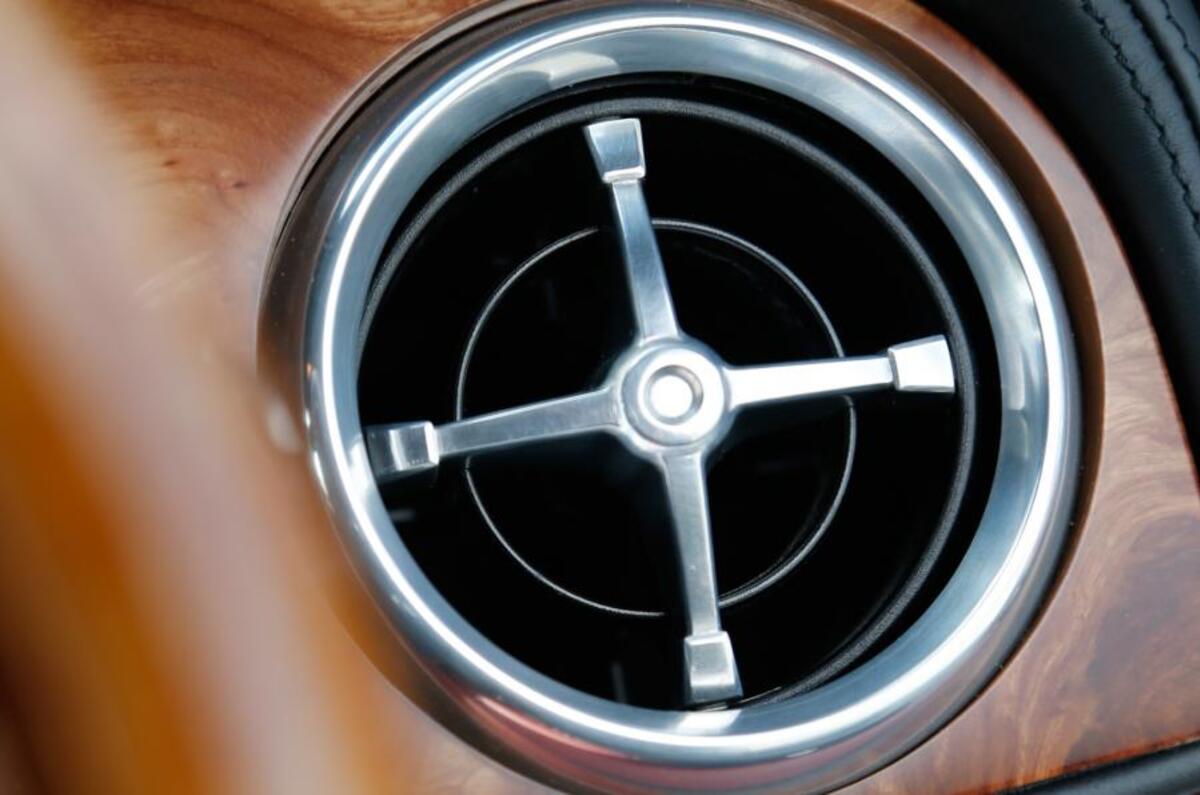 DB Speedback GT air vent