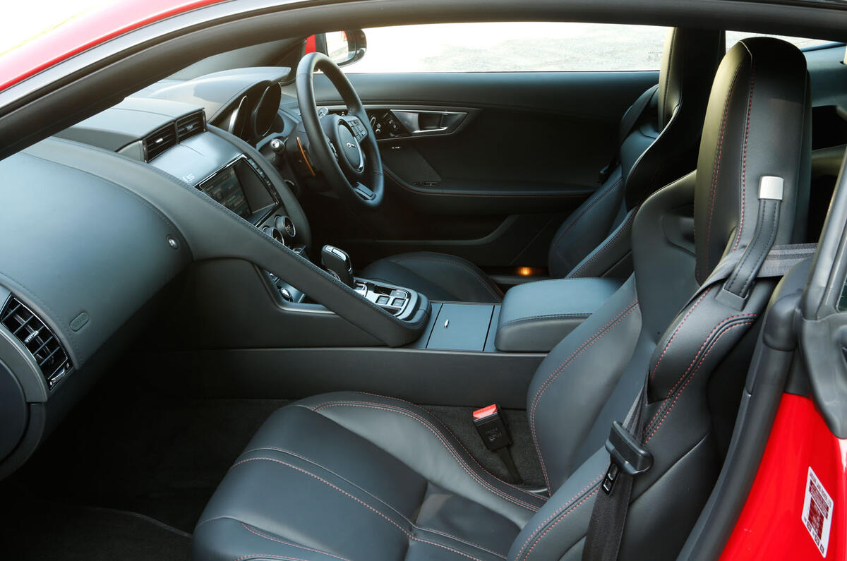 Comparison: Porsche Cayman GTS versus Jaguar F-type coupe Comparison: Porsche Cayman GTS versus Jaguar F-type coupe