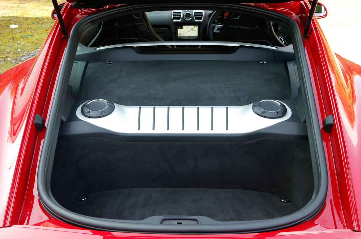 Comparison: Porsche Cayman GTS versus Jaguar F-type coupe Comparison: Porsche Cayman GTS versus Jaguar F-type coupe