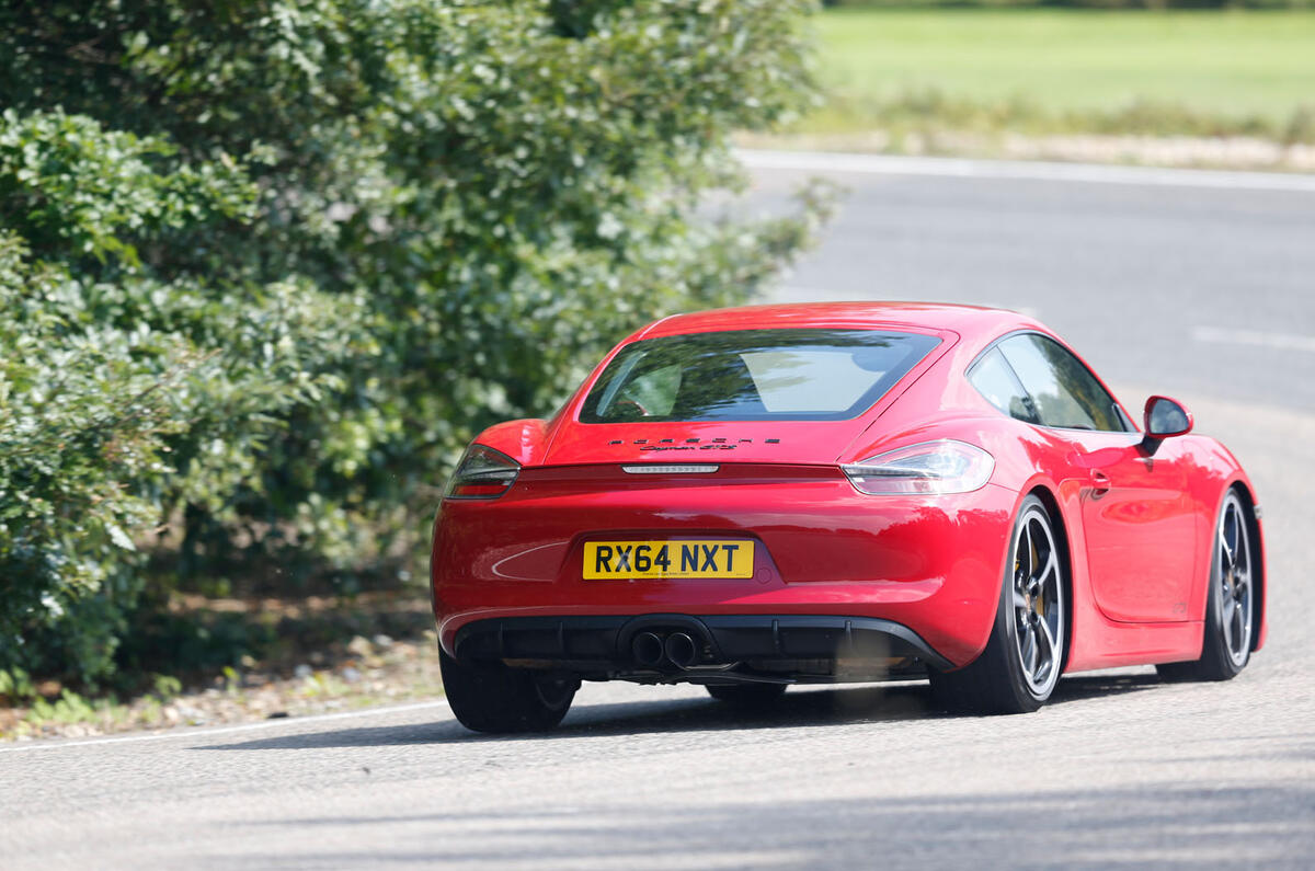 Comparison: Porsche Cayman GTS versus Jaguar F-type coupe Comparison: Porsche Cayman GTS versus Jaguar F-type coupe