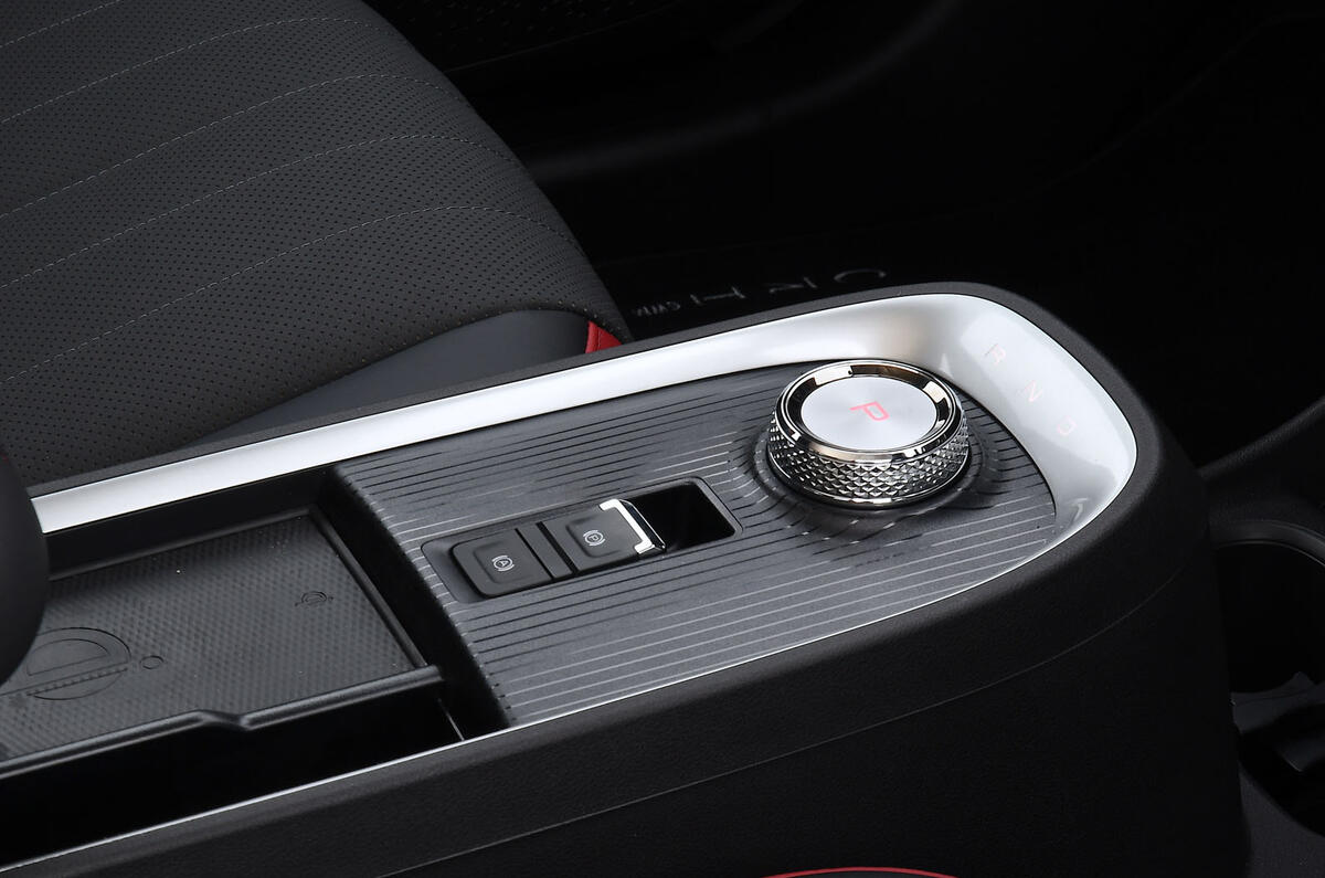 GWM Ora 03 GT   gear selector