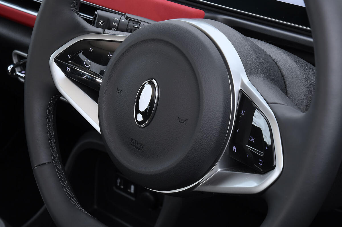 GWM Ora 03 GT   steering wheel badge