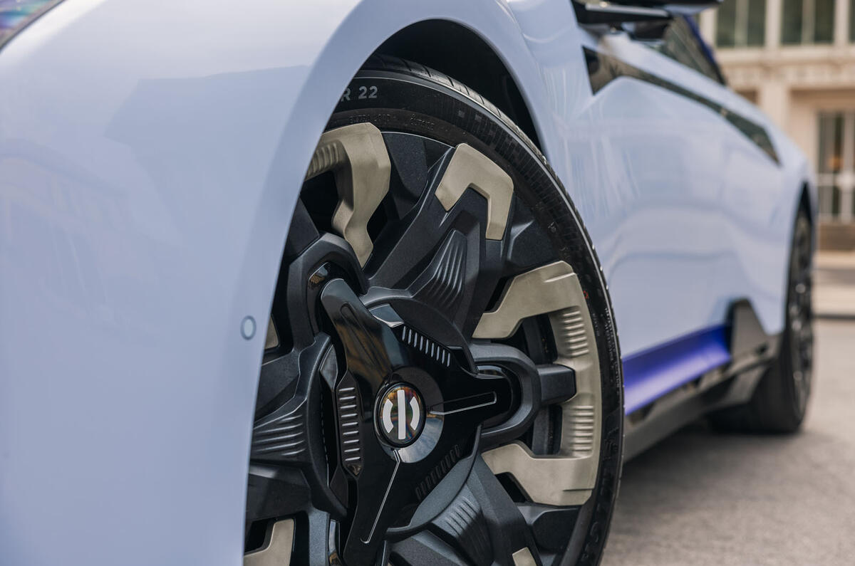 hiphi z review 2023 16 wheel hiphi z review 2023 16 wheel
