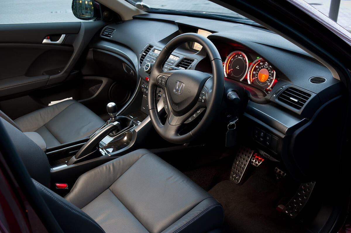 Front seats are great, but are also bulky and impinge on rear leg room Honda Accord interior