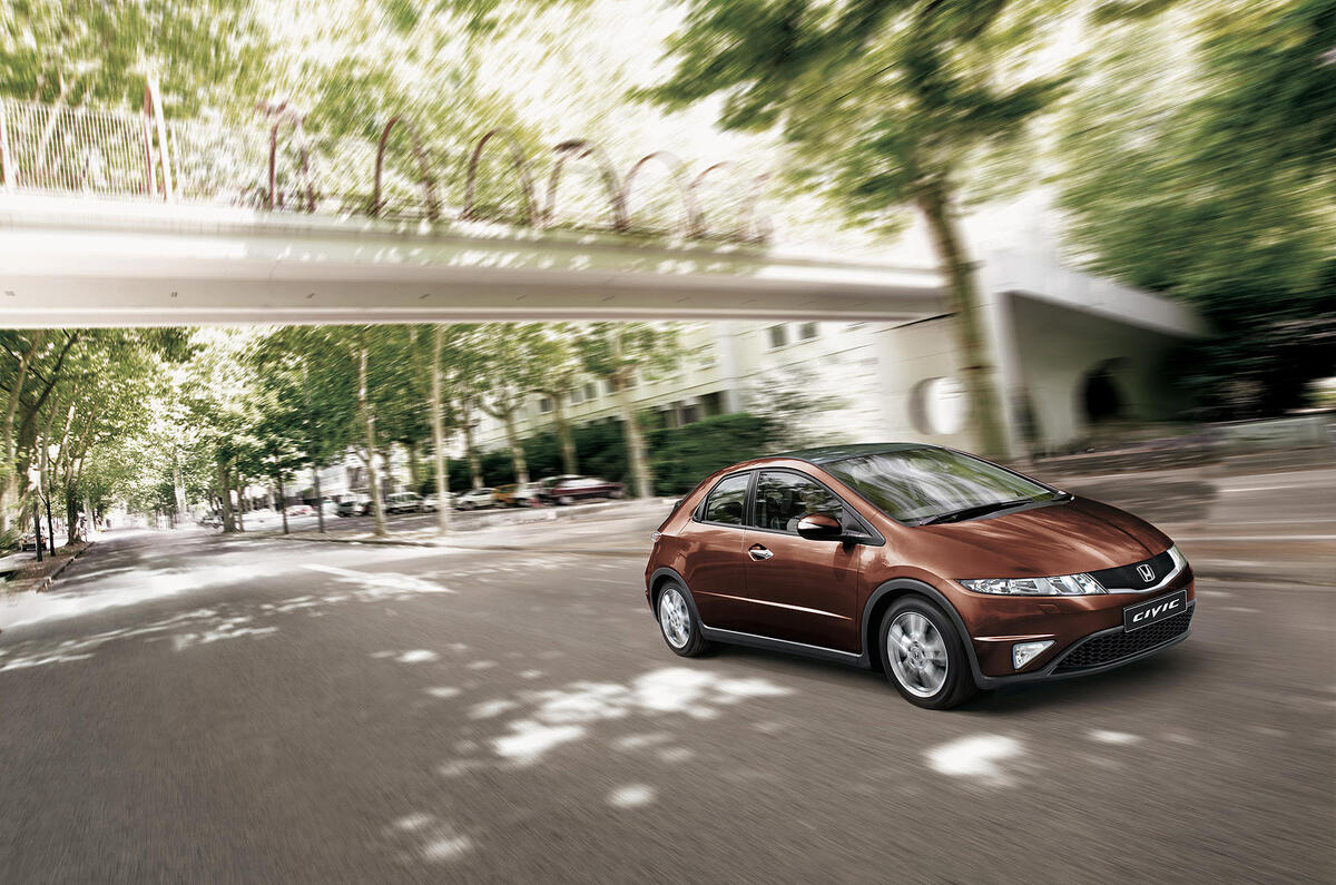 Honda facelifts Civic range