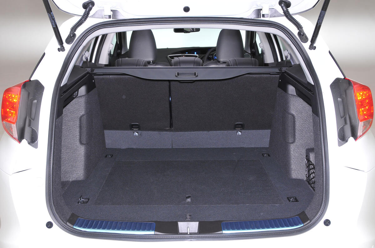 Honda Civic Tourer boot space