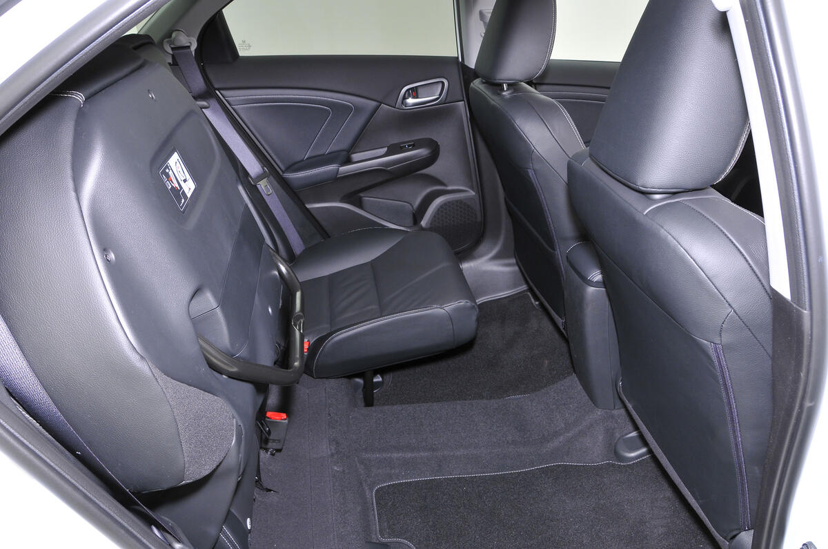 Honda Civic Tourer magic seats