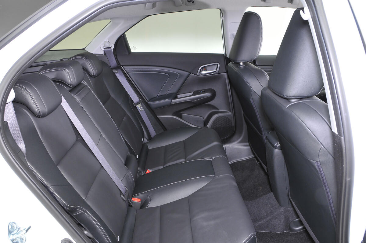 Honda Civic Tourer rear seats