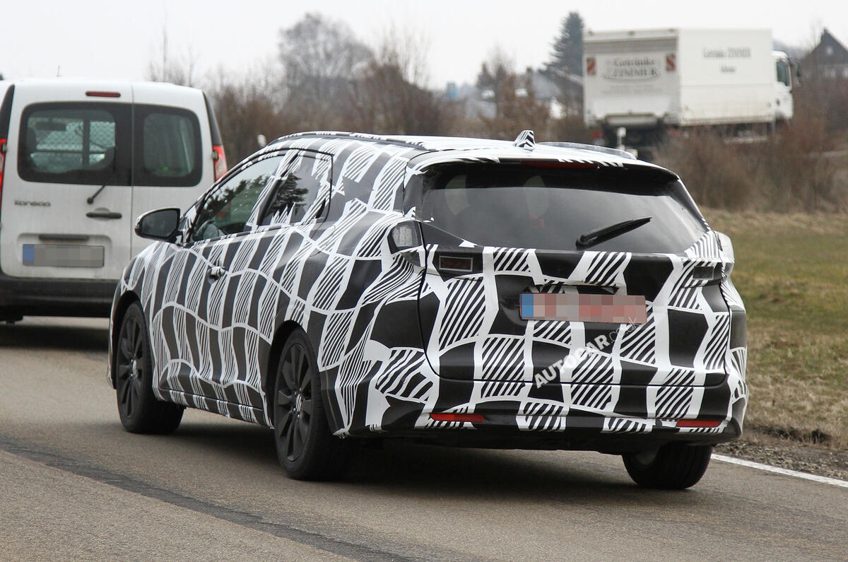 New Honda Civic estate spotted