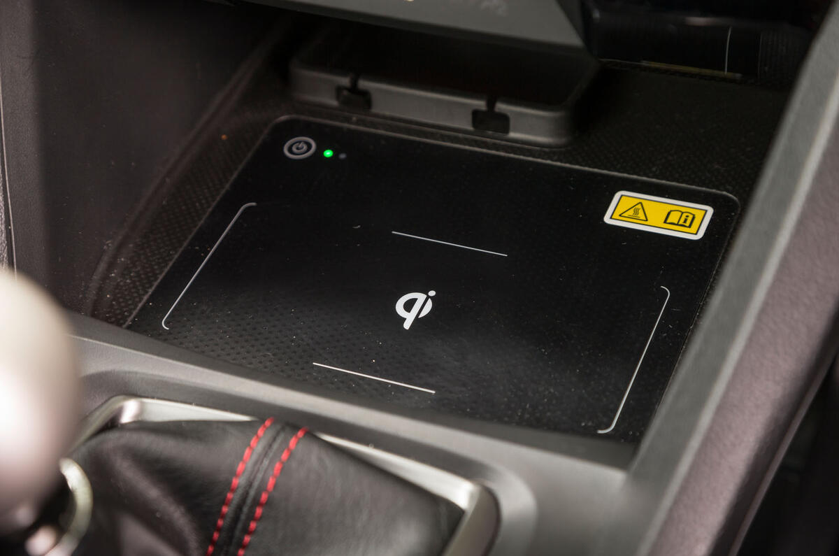 Honda Civic Type R wireless charging pad