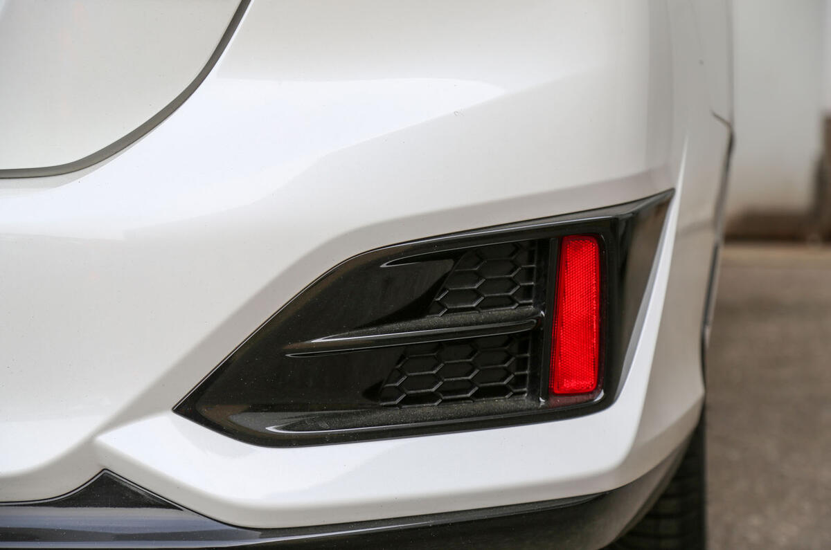 Honda Clarity FCV rear air vent