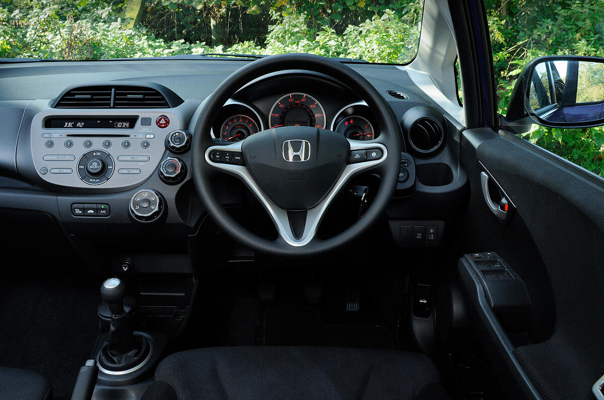 Satisfyingly chunky multi-function steering wheel boss is particularly Civic-esque Honda Jazz dashboard