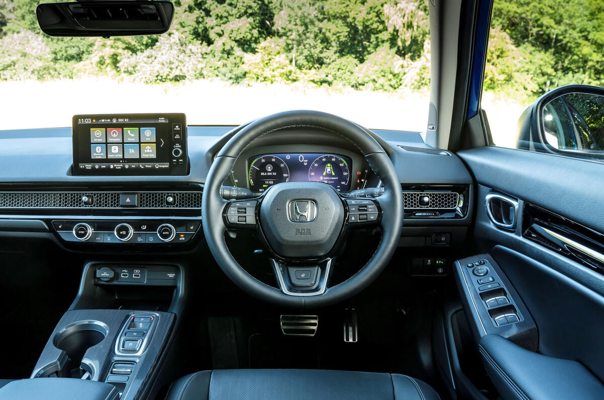 Honda Civic e HEV 2025 Review dash 480 Honda Civic e HEV 2025 Review dash 480