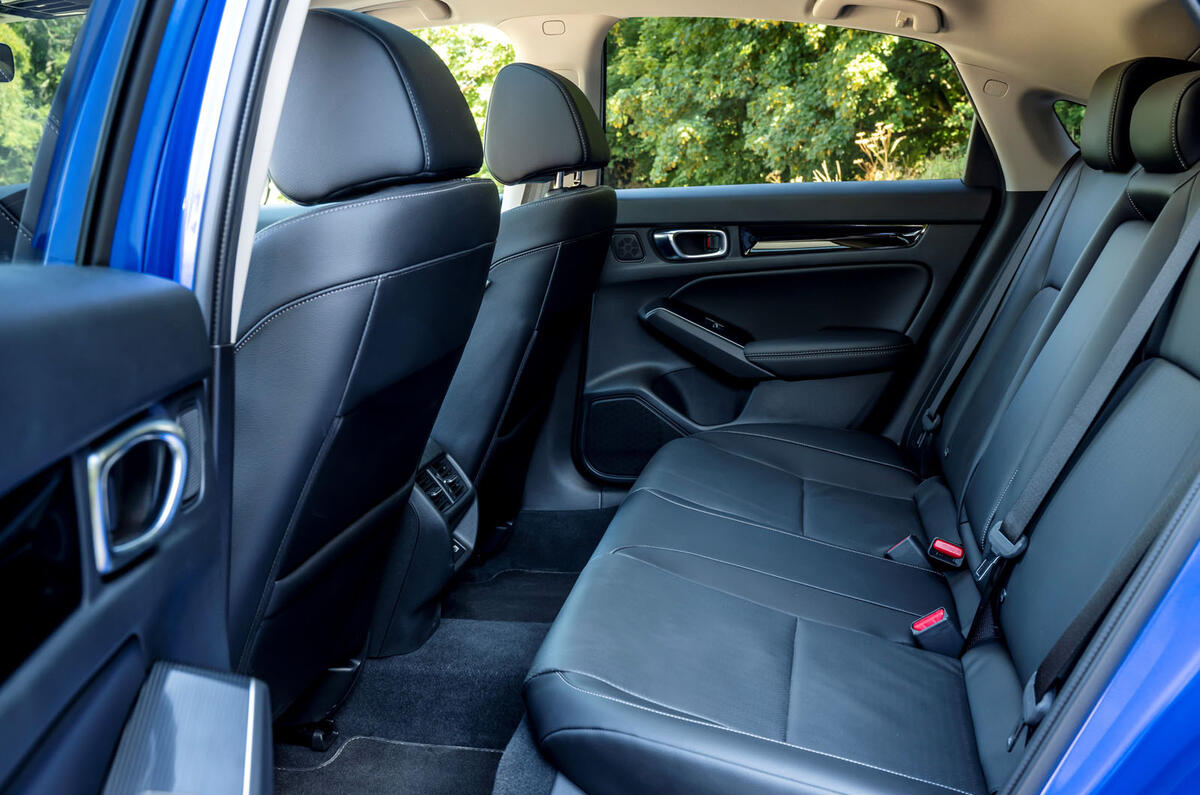 Honda Civic e HEV 2025 Review rear seats 490 Honda Civic e HEV 2025 Review rear seats 490