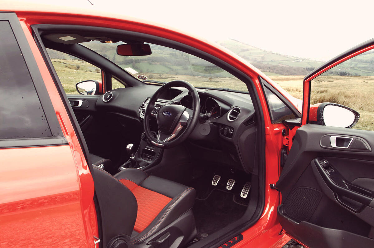 no title Deciding the world's greatest hot hatchback - picture special