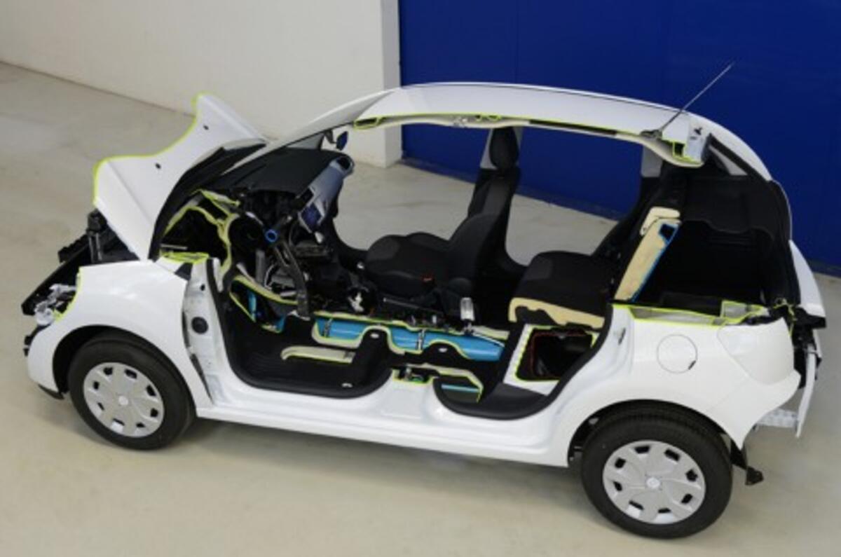 PSA readies hybrid air technology for 2015
