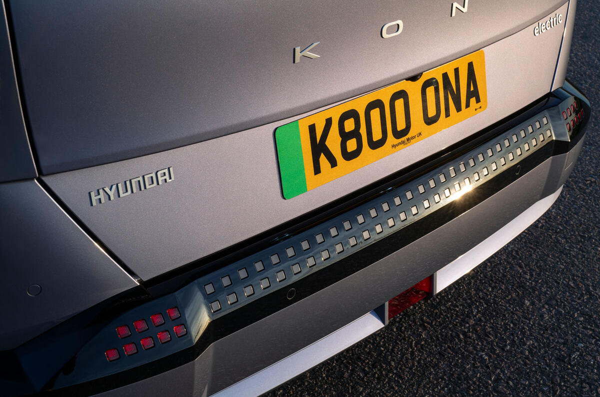 hyunda kona electric review 2023 008 detail rear