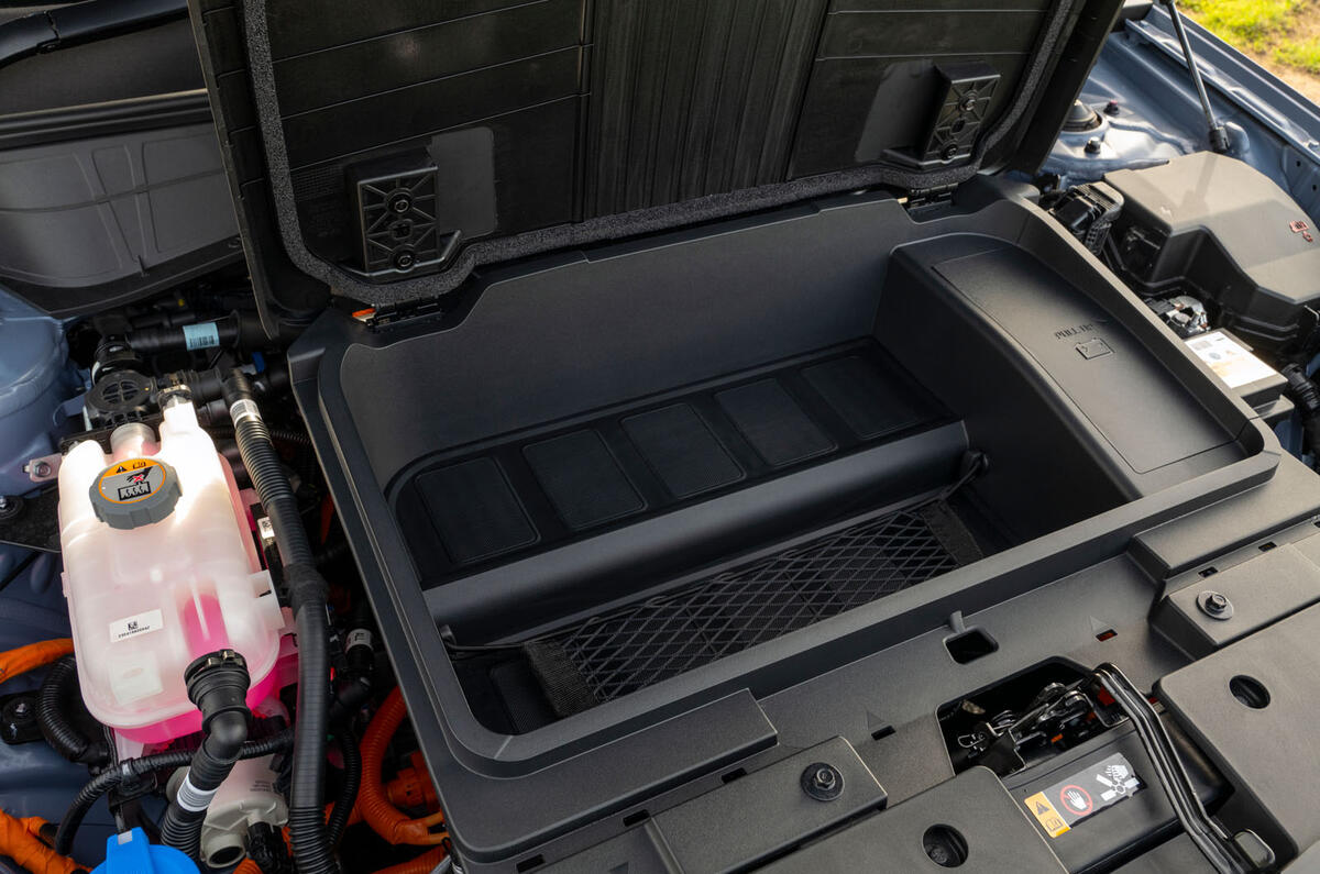 hyunda kona electric review 2023 020 frunk