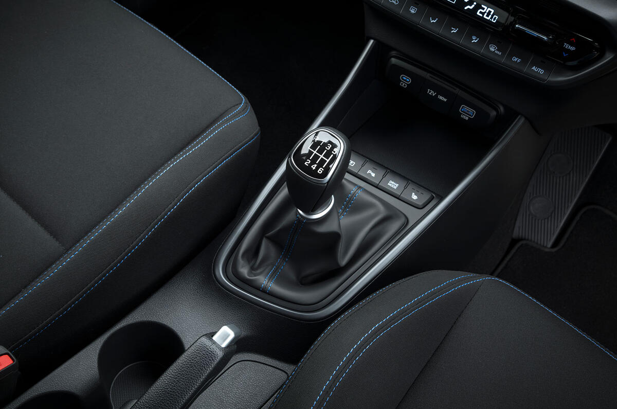 hyundai bayon 60 jpg bfc off hyundai bayon 60 jpg bfc off