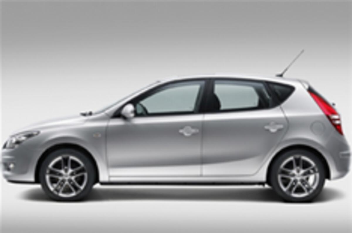 Hyundai i30 gets high spec, low price