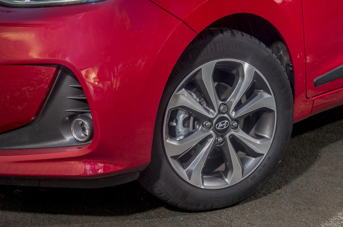 Hyundai i10 alloy wheels