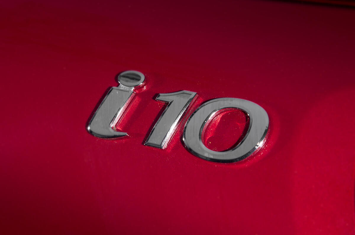 Hyundai i10 badging