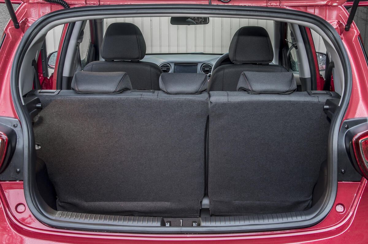 Hyundai i10 boot space