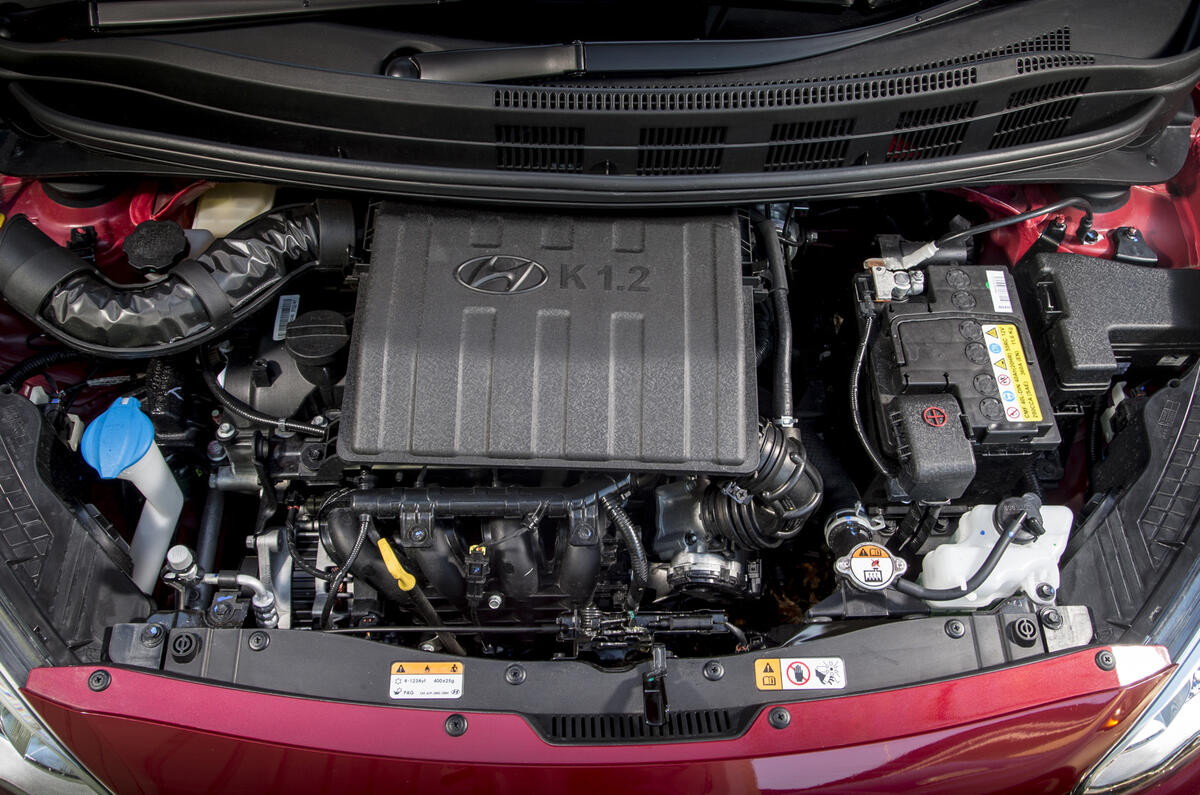 Hyundai i10 engine bay